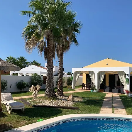 Con Piscina En Menorca Дом отдыха