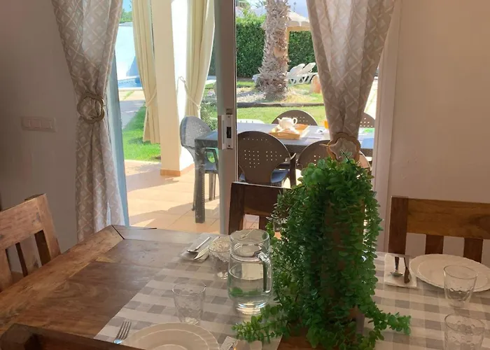 Con Piscina En Menorca * קאלאן בוש