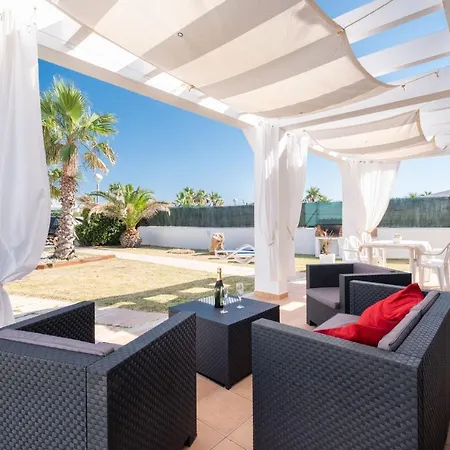 Con Piscina En Menorca Holiday home