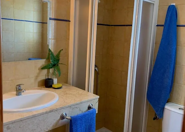 Con Piscina En Menorca Casa de Férias *